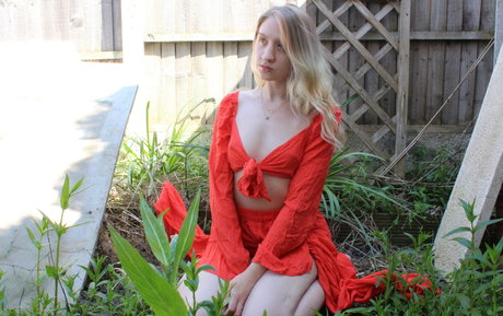 ladyoxytocin nudes star image