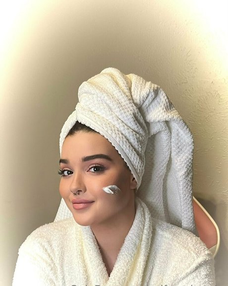 selfcarebrooke pornographic actress archive