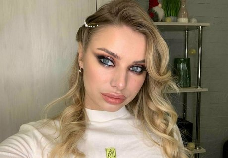 blondyariax star perfect picture