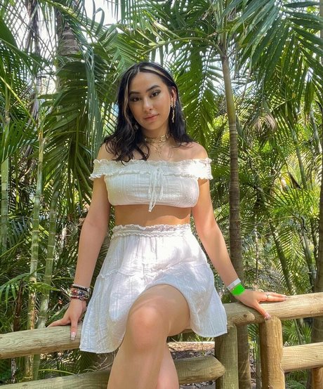 Sisterbryana model exclusive pics