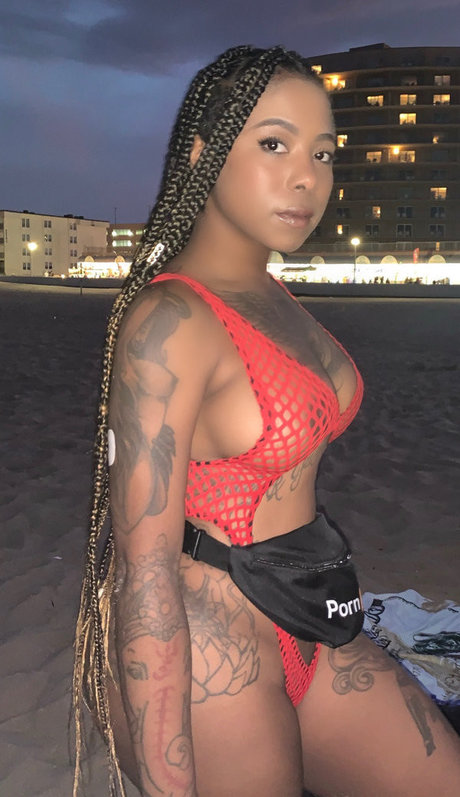 Gogo Fukme pornstar nude image