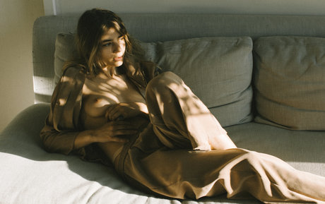 Lowkee Karlee nude model pic