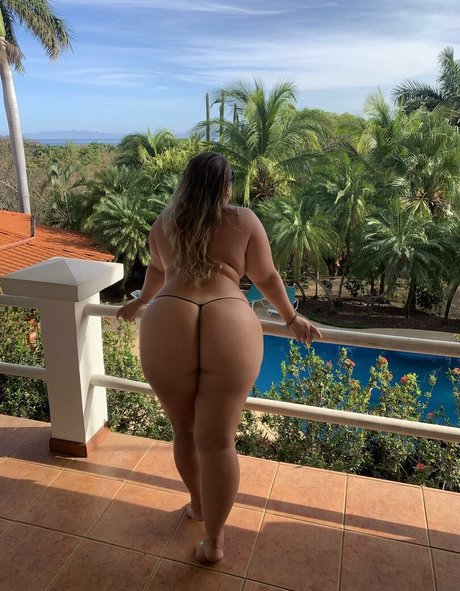 Ann Carvecson star nice pic