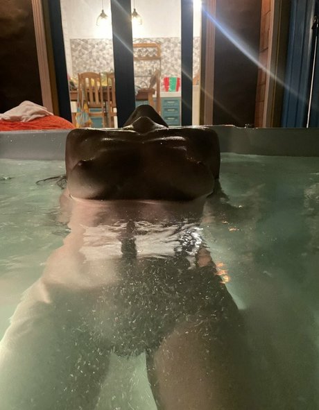 Onemorecum nude actress images