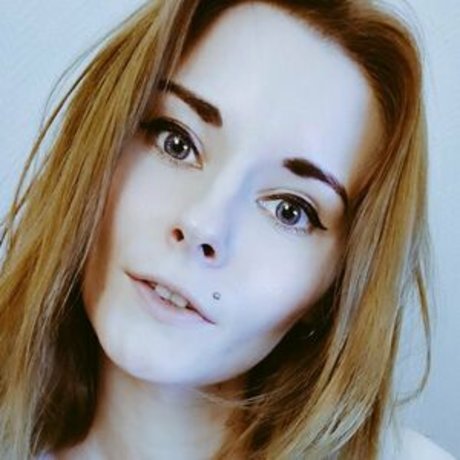 Verona Amour adult star images