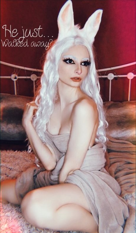 Dragon Cosplays xxx model photo