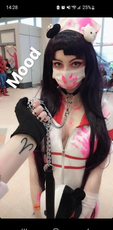 Dragon Cosplays model nudes pictures