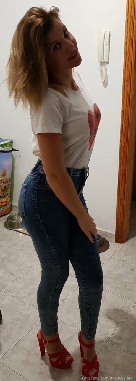 miss lau j high quality actress pics