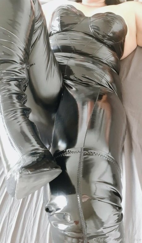 distannce star high quality img