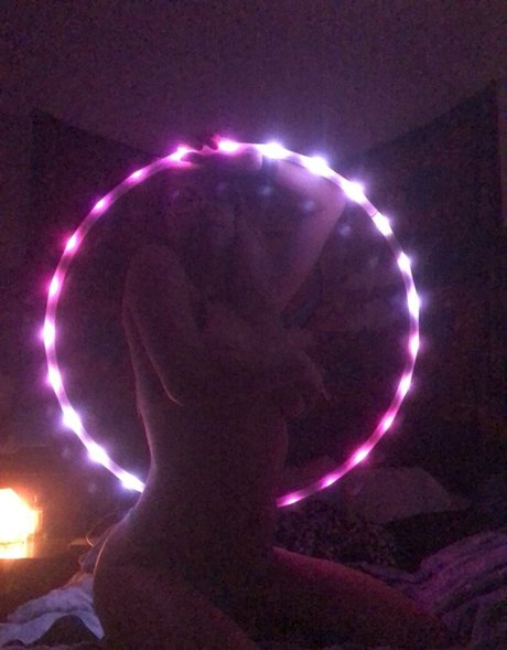 esunnyd model top photo