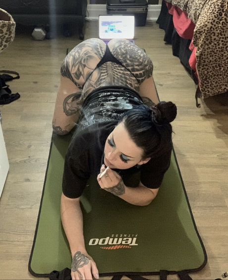 Trashkitt3n star xxx pics