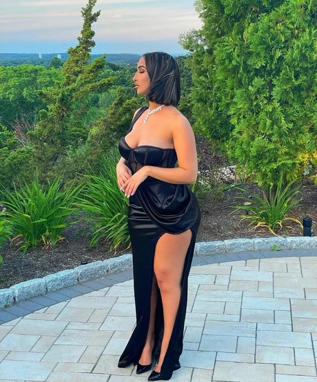 Omaima Benamre star hd pictures