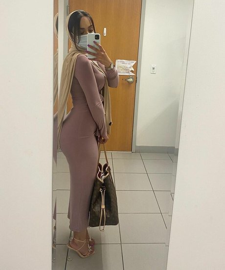 Omaima Benamre nice model img