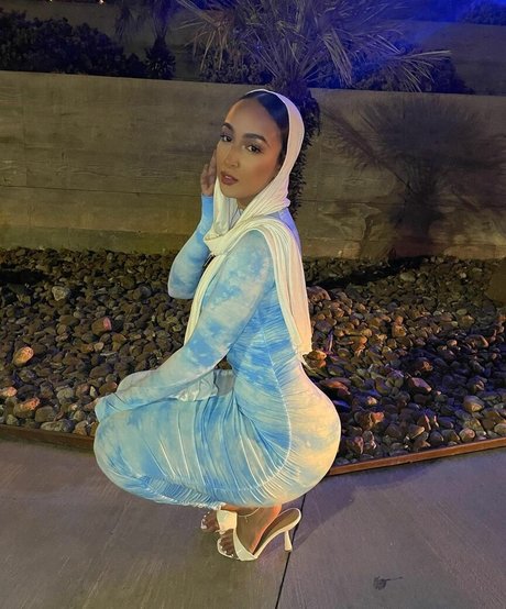 Omaima Benamre top star pic