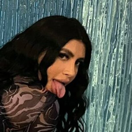 Spvnishmami erotic star photo