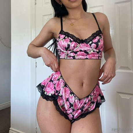 Resh erotic star pictures