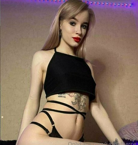 sashaffierce naked pornstar image