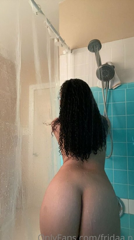 fridaa n sexy actress pic