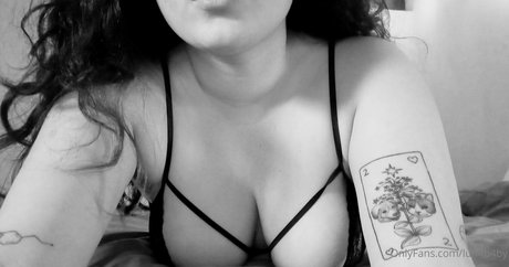 lun4b4by model high quality photo