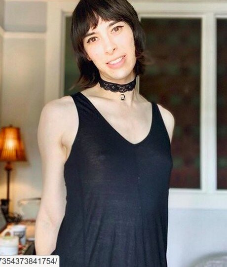 Ashley Adamson model nice pictures