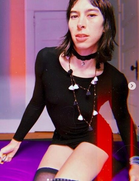 Ashley Adamson naked actress pictures