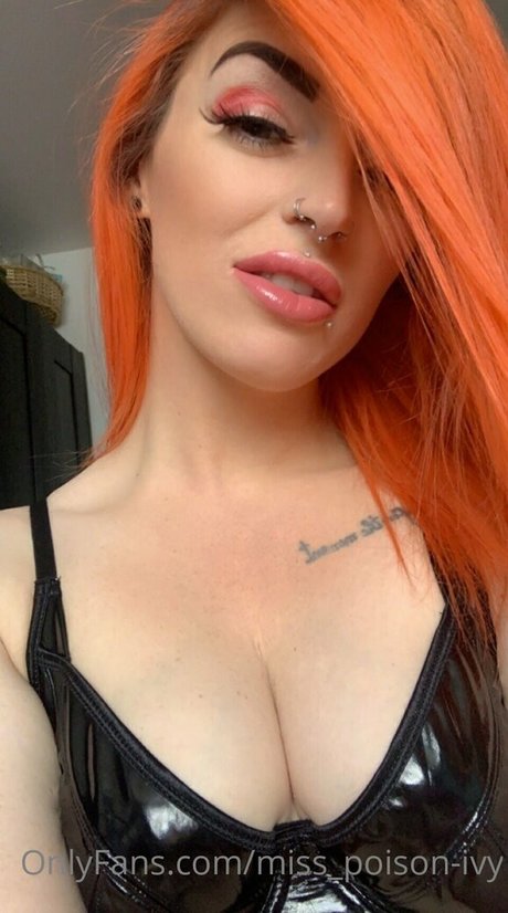 miss poison ivy porn actress photo