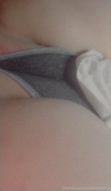 murdocksleftnut nude model pictures