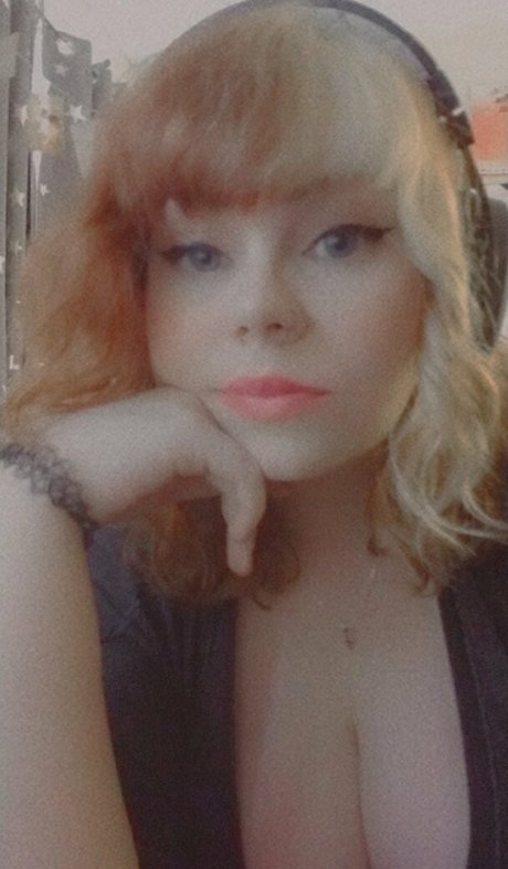 murdocksleftnut model art photo