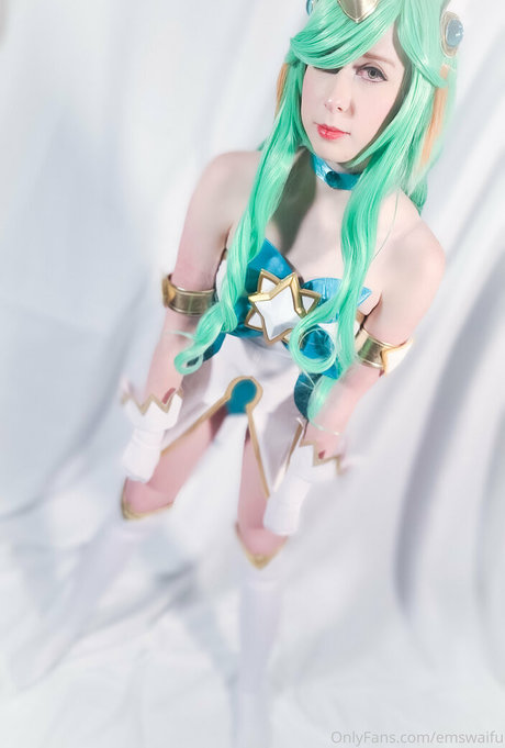 emswaifu nice model photo