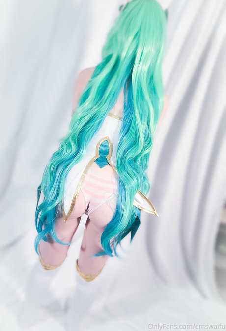 emswaifu naked star picture