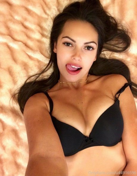 TatiLover model nude picture