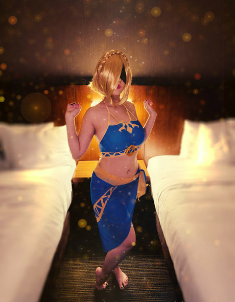 Penny Walsh naked model images