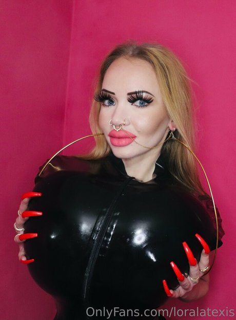 loralatexis model exclusive gallery