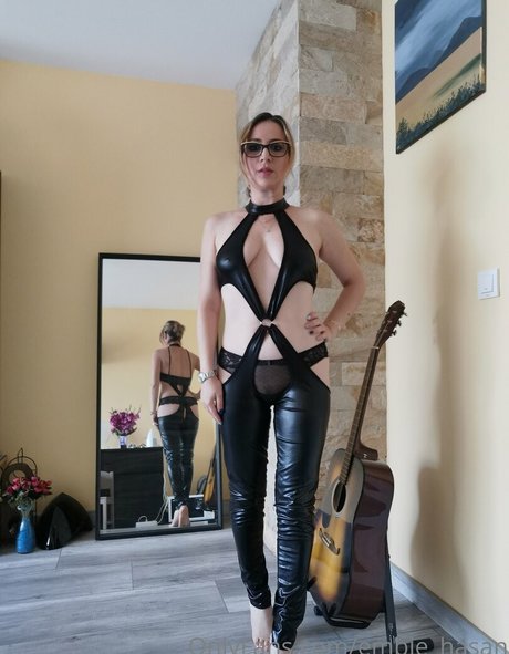 sensual physicist Profile pic