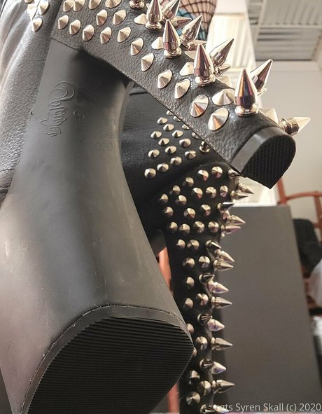 gtssyren star nudes pic