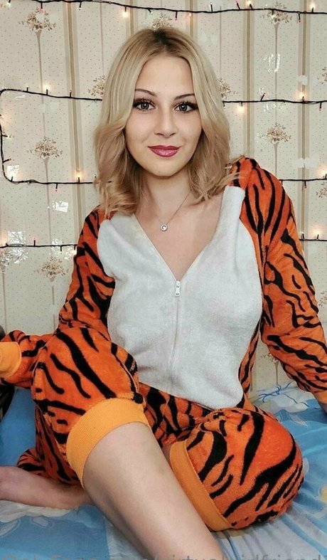 virtualgirlfriend33 model nice archive