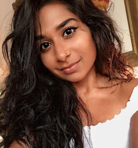 Kamalinisutra erotic model pictures