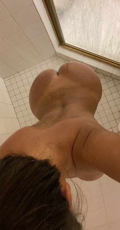 smiley sunday pornstar xxx photo