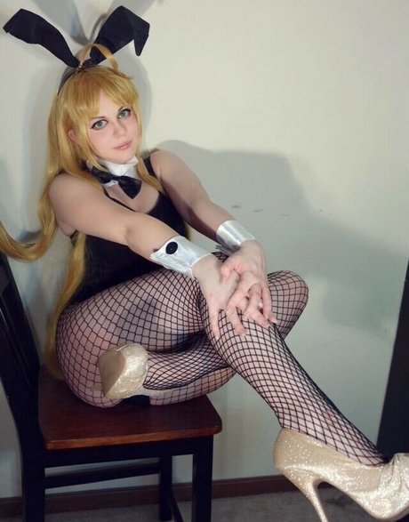 Abi Aikou pretty model photo