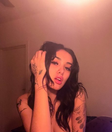 Arivalilith pornstar nude archive