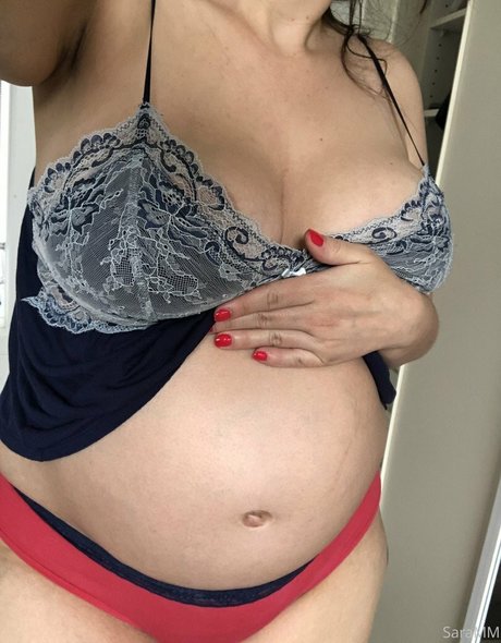 SaraMM nude pornstar pictures