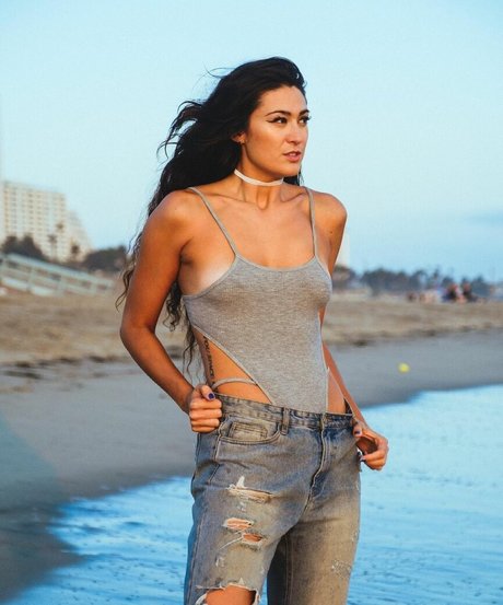 Jacki Jing sexy model pics