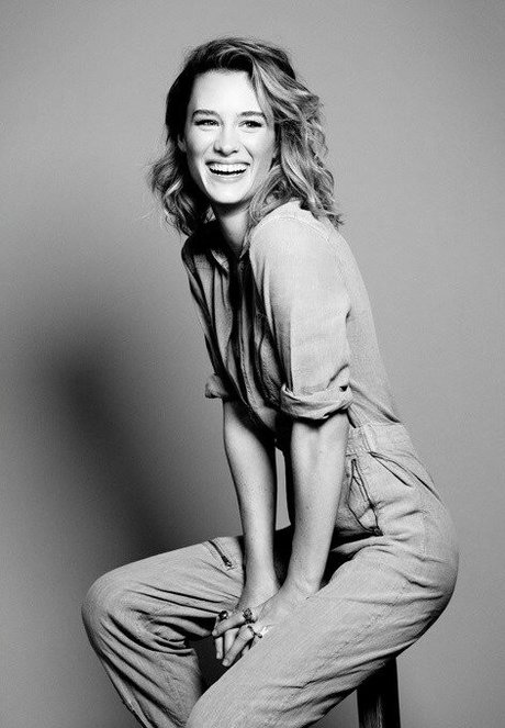 Mackenzie Davis top star images