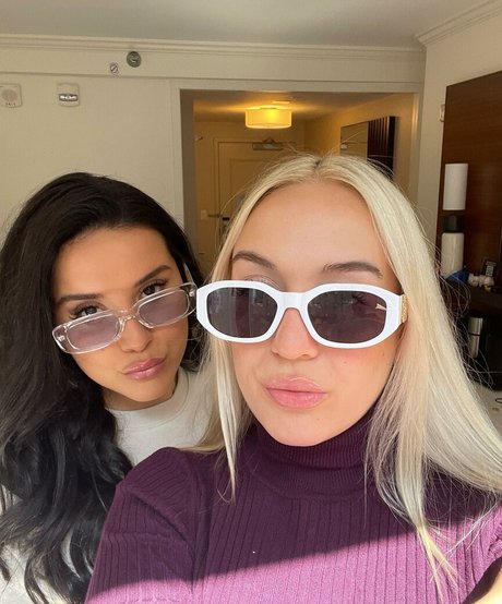 Holly Youpa perfect star photos