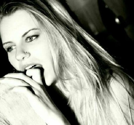 Ju Luz beautiful pornstar img