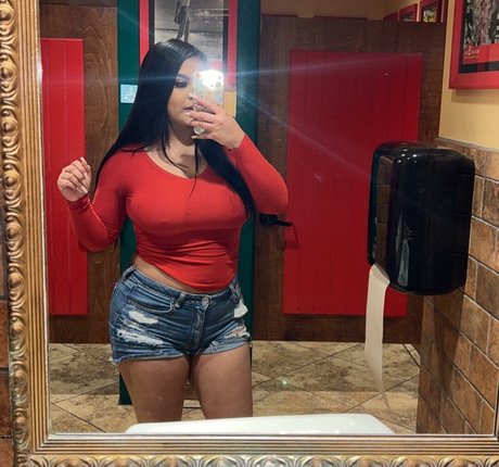 Carolina Corrales pornstar photo