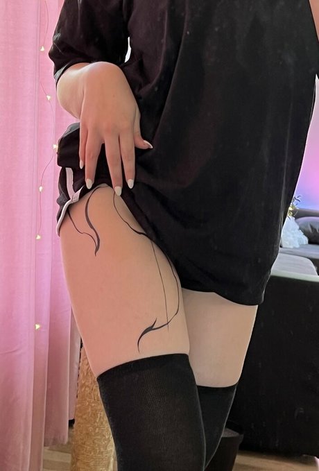 Feedeline sexy pornstar img