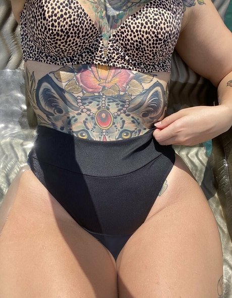 honey trap actress picture