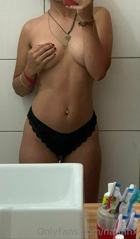 natinhx hot model img