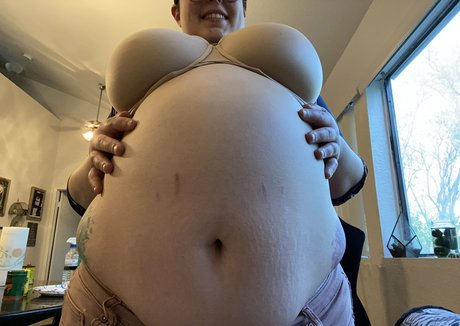 tummygrow model exclusive images